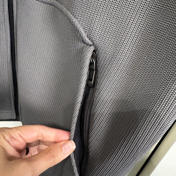 Spyder Core NWOT Knit Fleece Lined Vest - Picture 5 of 11